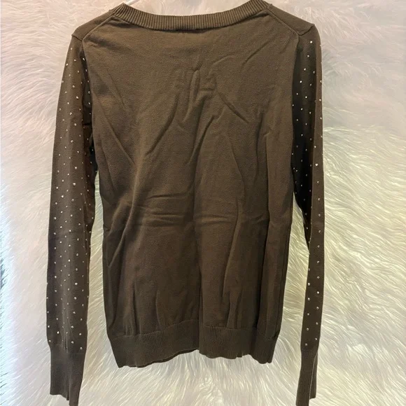Express Olive Sweater with Gold Details - Picture 2 of 4